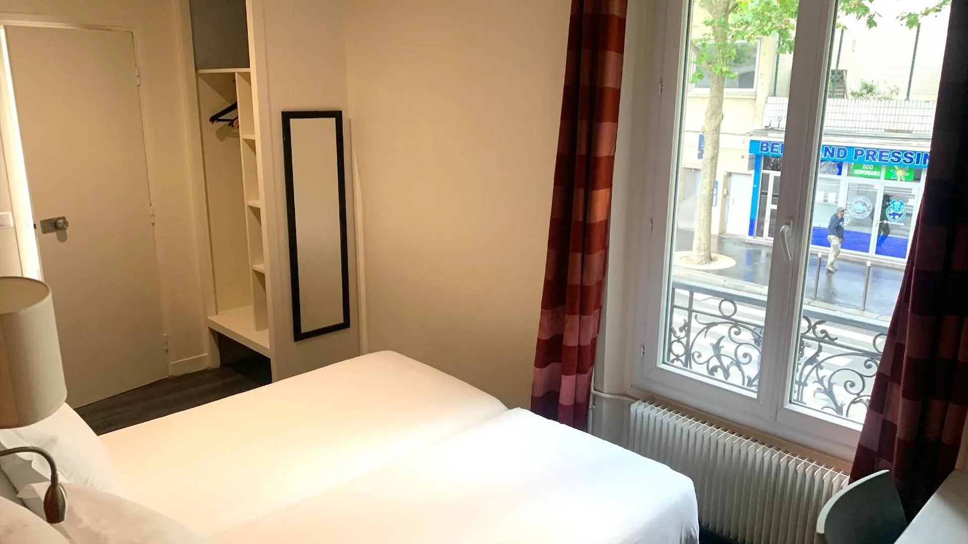 *** Hotel Hipotel Paris Belgrand Mairie Du 20Eme France