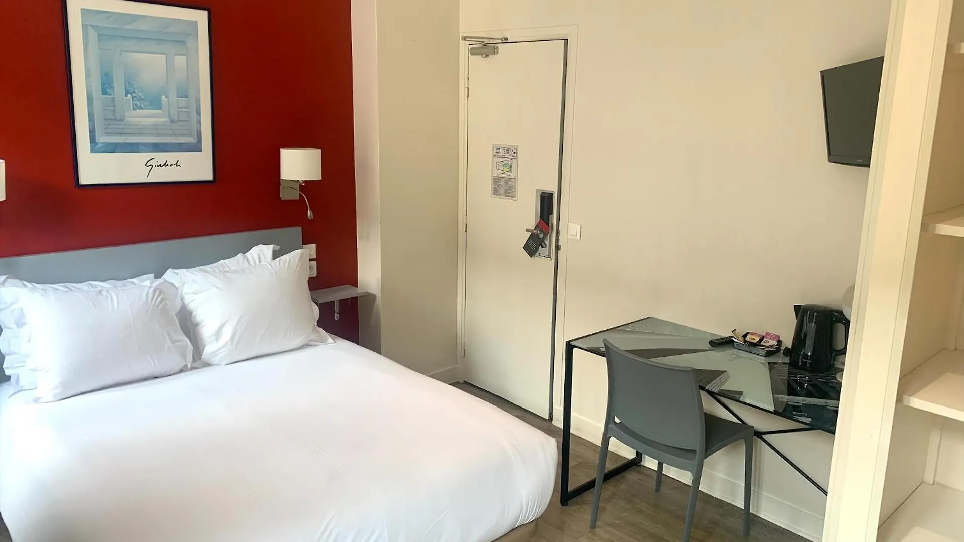 Hipotel Paris Belgrand Mairie Du 20Eme