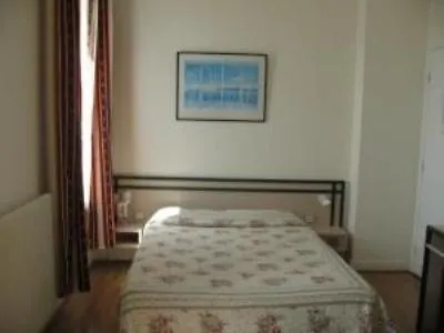 Hotel Hipotel Paris Belgrand Mairie Du 20Eme